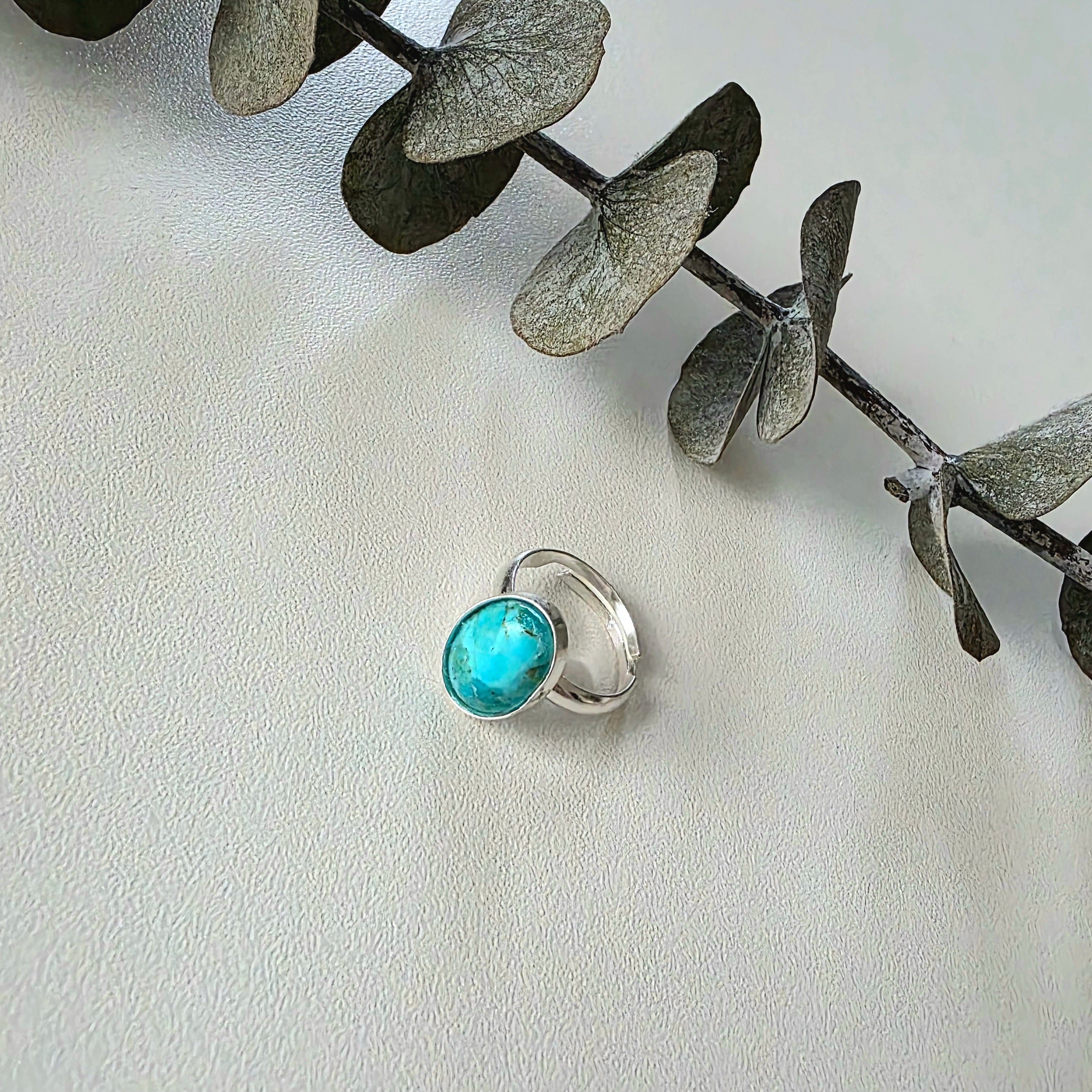 Turquoise Cabochon Ring
