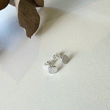 Load image into Gallery viewer, Mother of Pearl Stud Earrings
