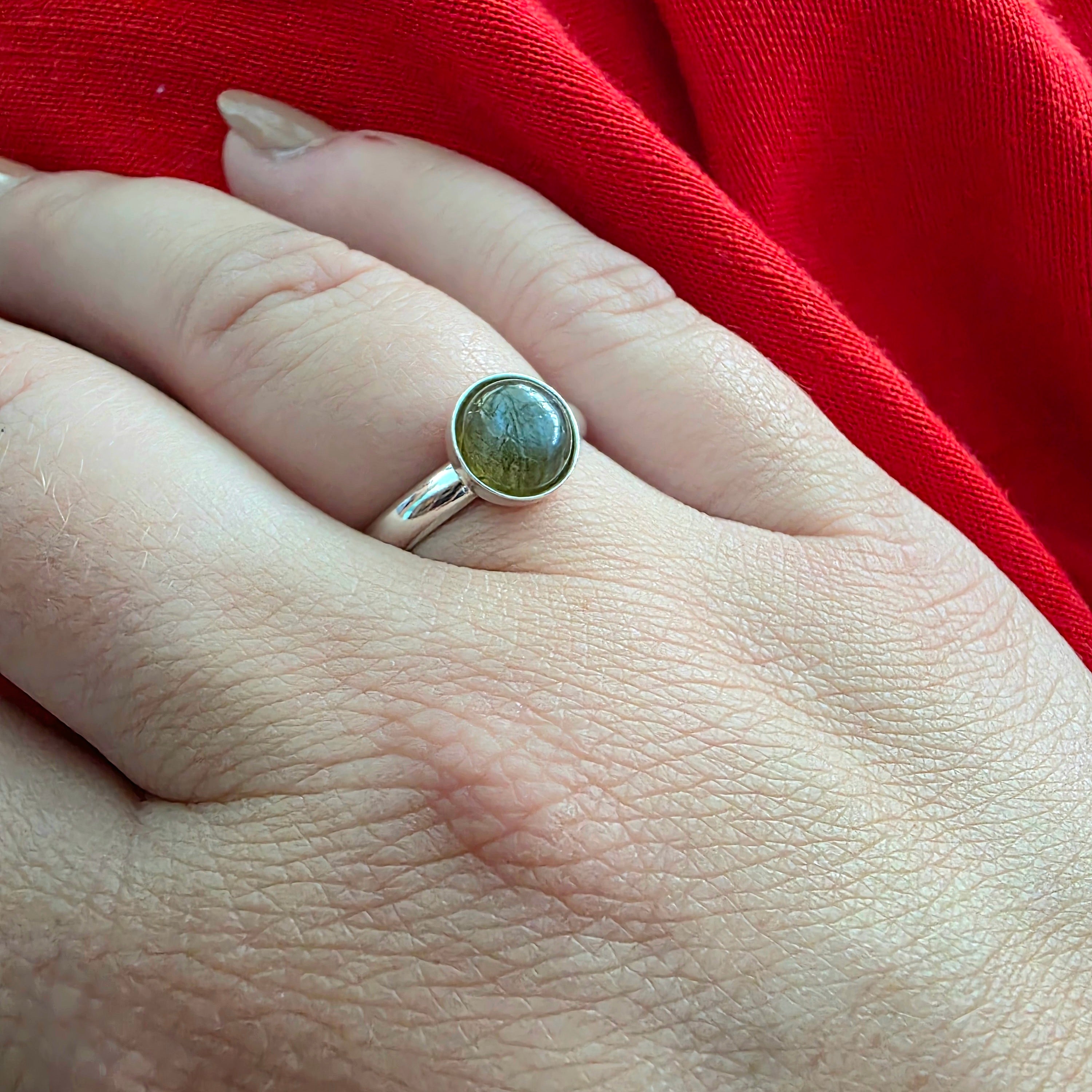 Mini Labradorite Cabochon Ring