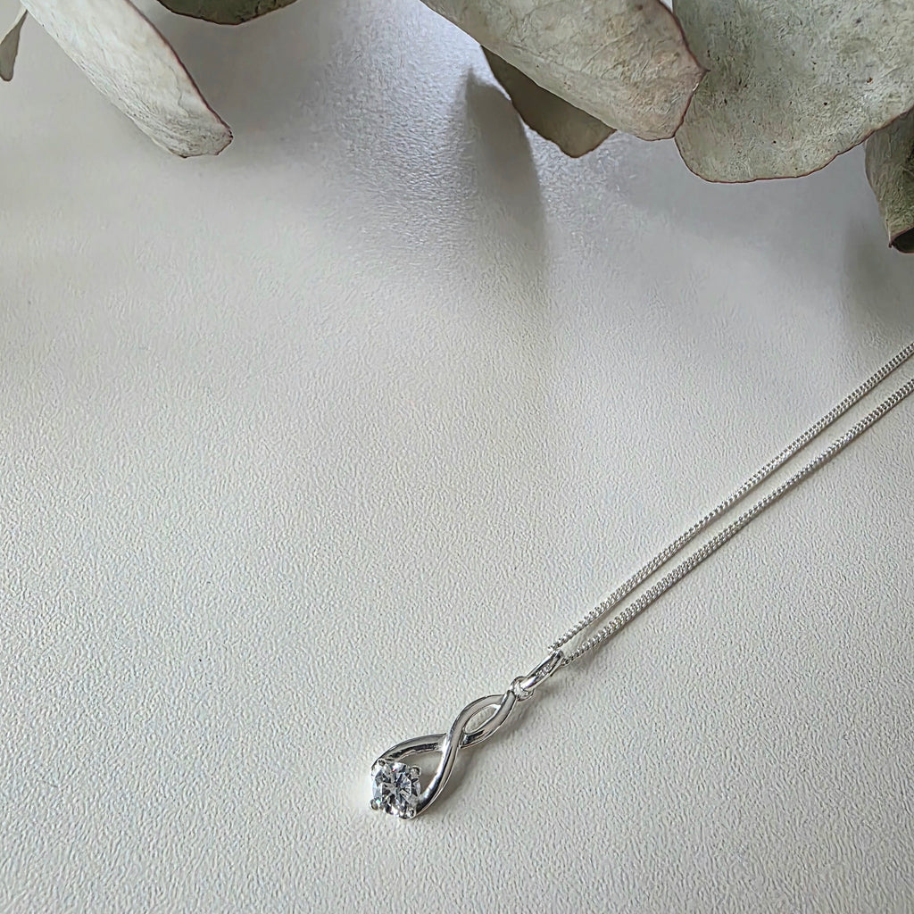 Eternal Twist Necklace