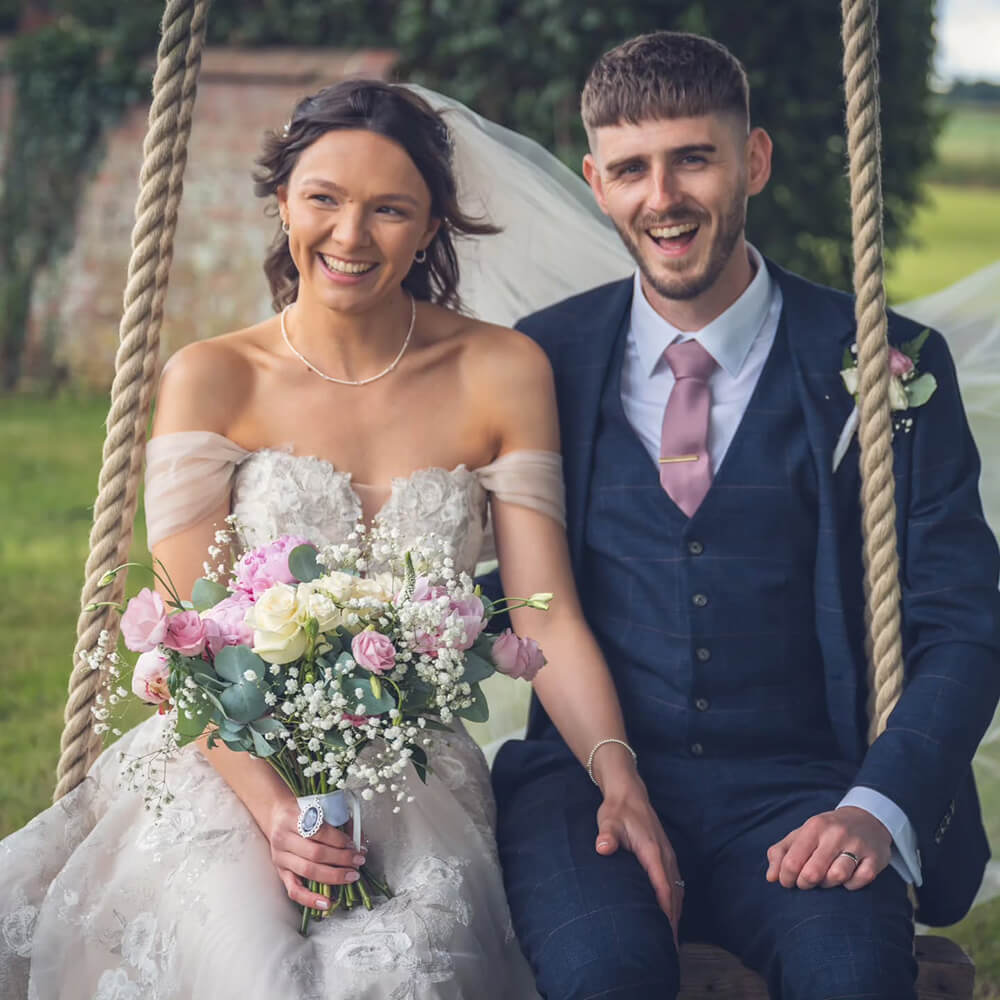 Why choose bespoke wedding jewellery?